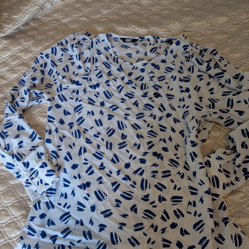 Chase Lands' End Blue and White Abstract Blouse